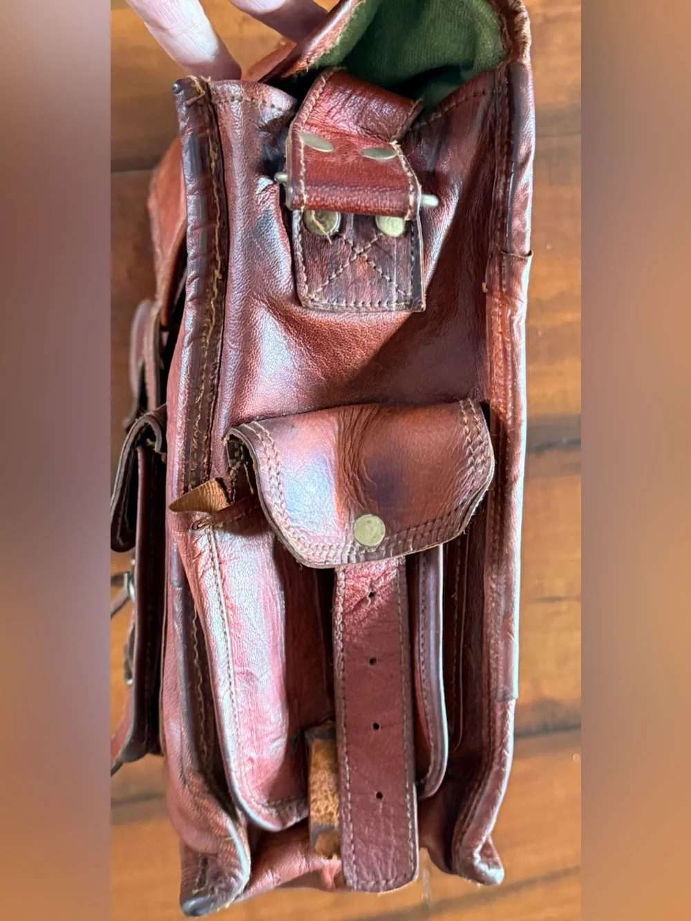 Very Vintage Leather Messenger Bag - Brown TLC